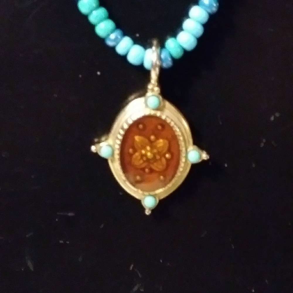 Nwot Liz Claiborne Aqua seed bead necklace SALE!